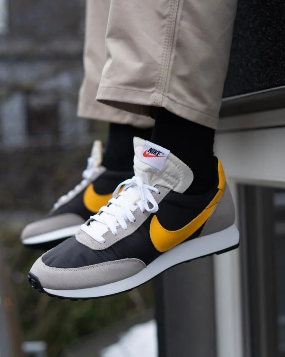 Air Tailwind 79 - Black/Gold/Grey