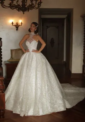 Dynamic White Wedding Dress