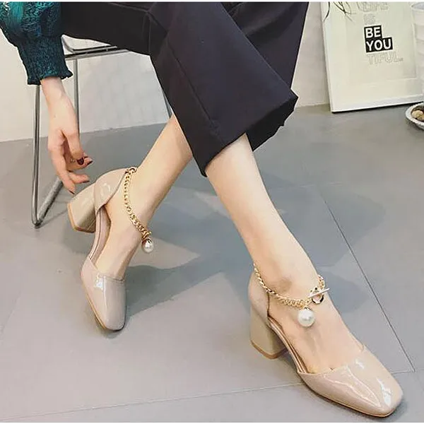 Elegant Pearl Metal Interlock Ankle Chain