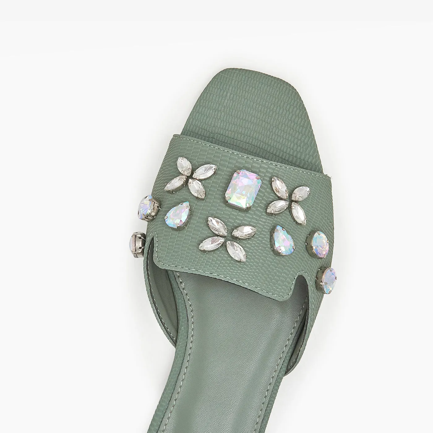 Gemstones Chappals