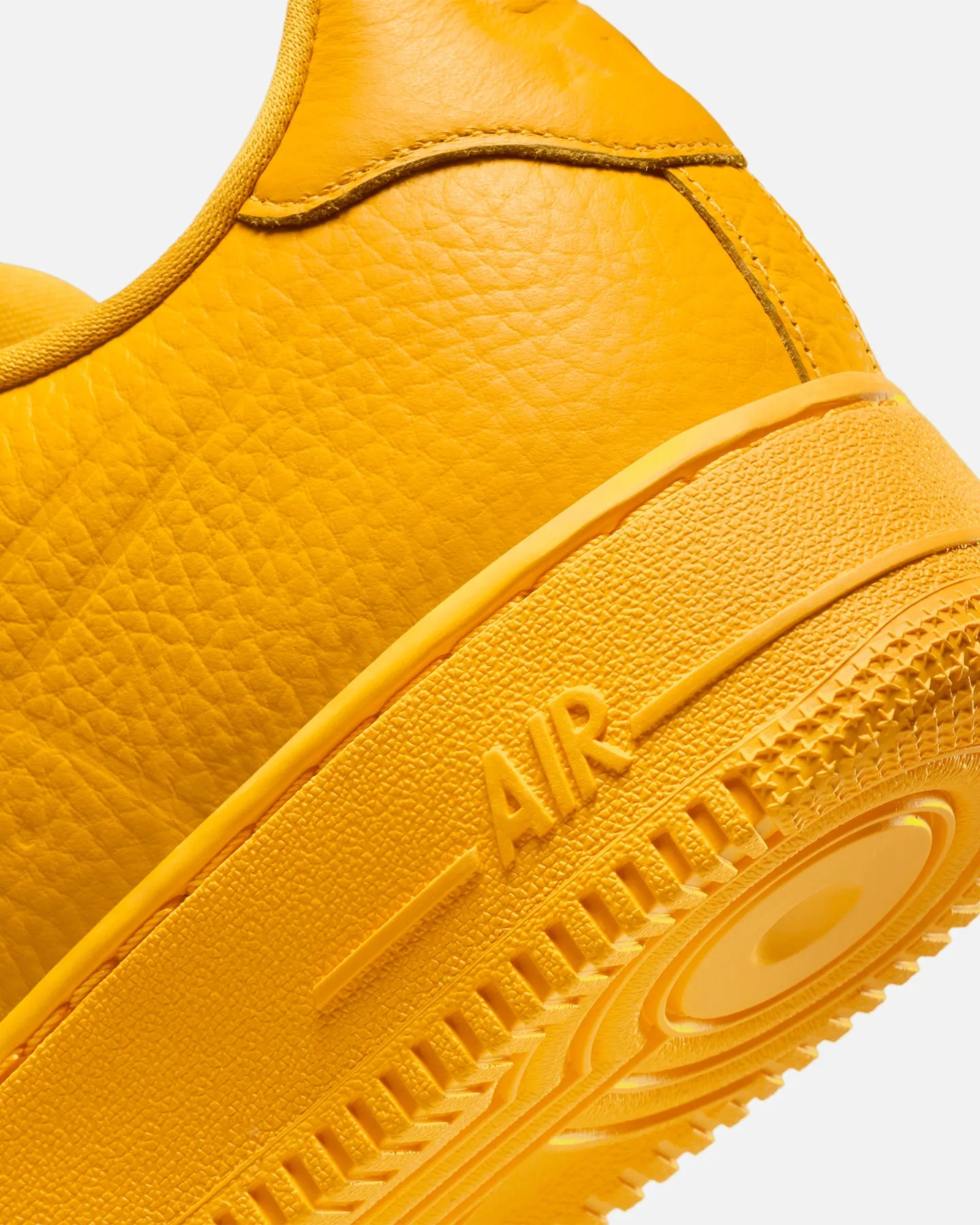 Nike Air Force 1 '07 Pro-Tech University Gold/University Gold