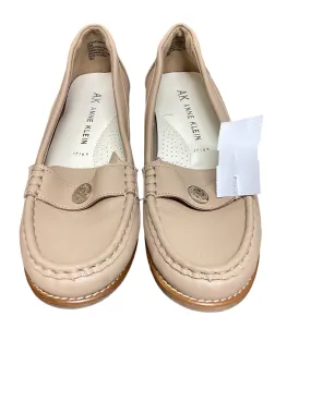 Shoes Flats By Anne Klein In Tan, Size: 8.5